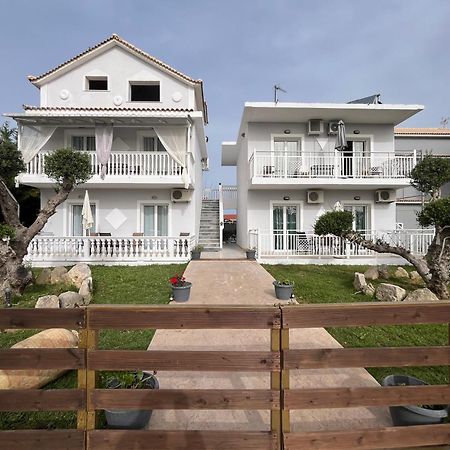 Villa Antonis Deluxe Apartments アモウディ エクステリア 写真