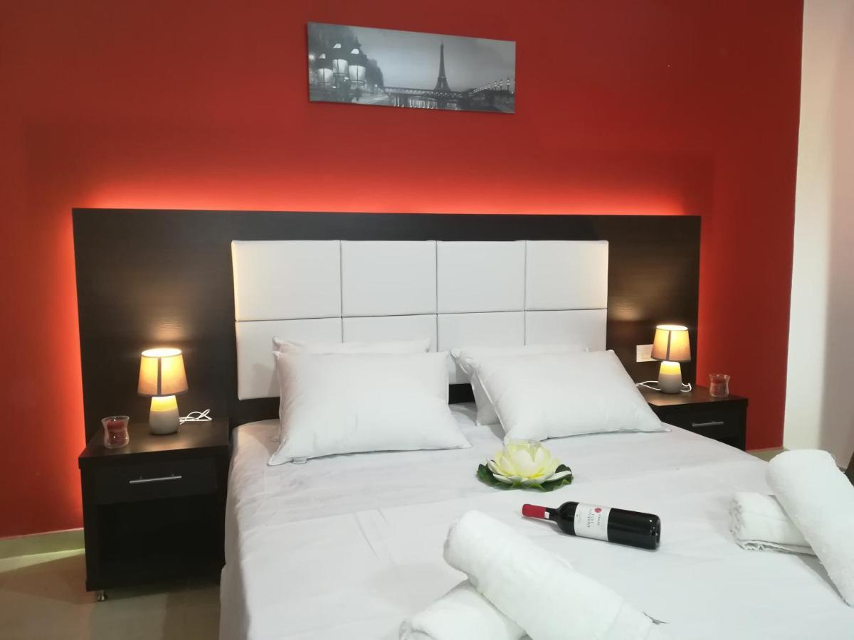Villa Antonis Deluxe Apartments アモウディ エクステリア 写真