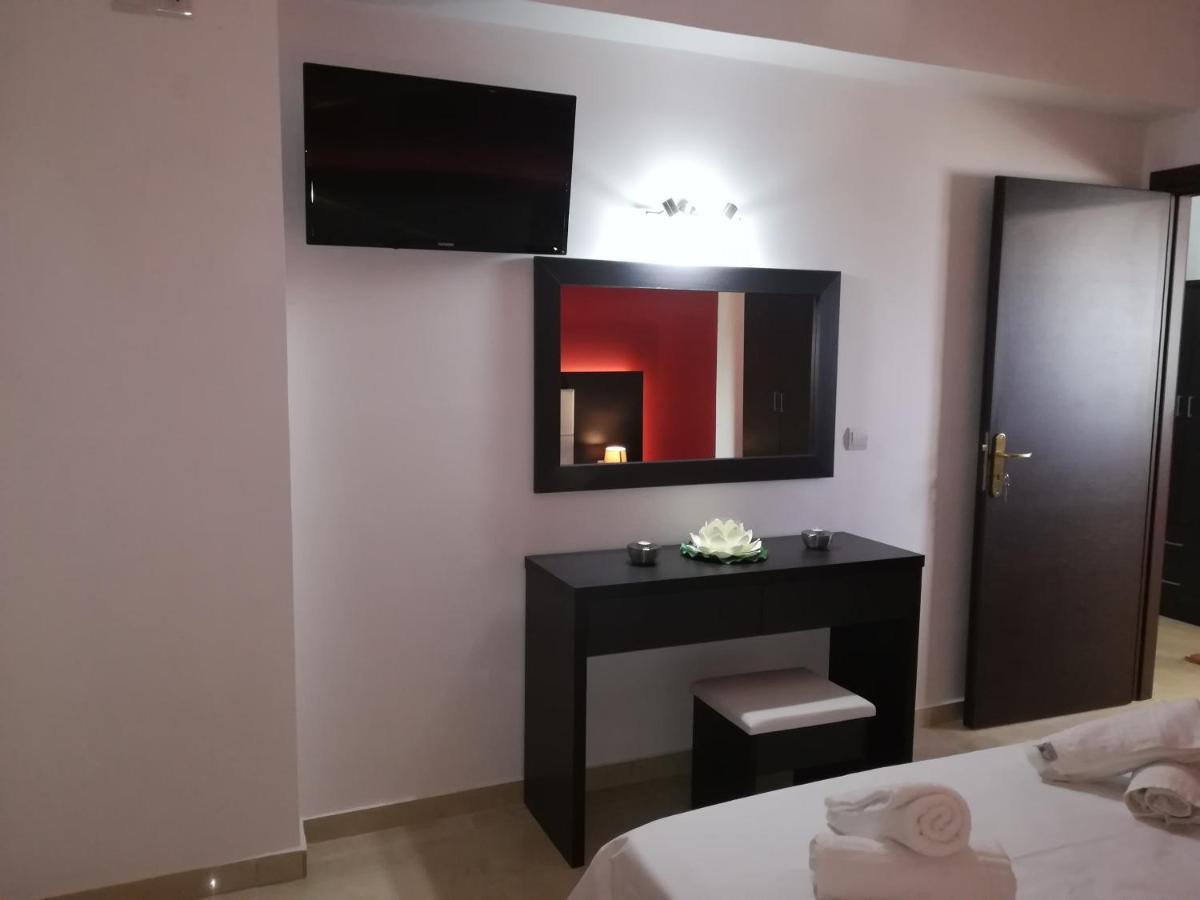 Villa Antonis Deluxe Apartments アモウディ エクステリア 写真