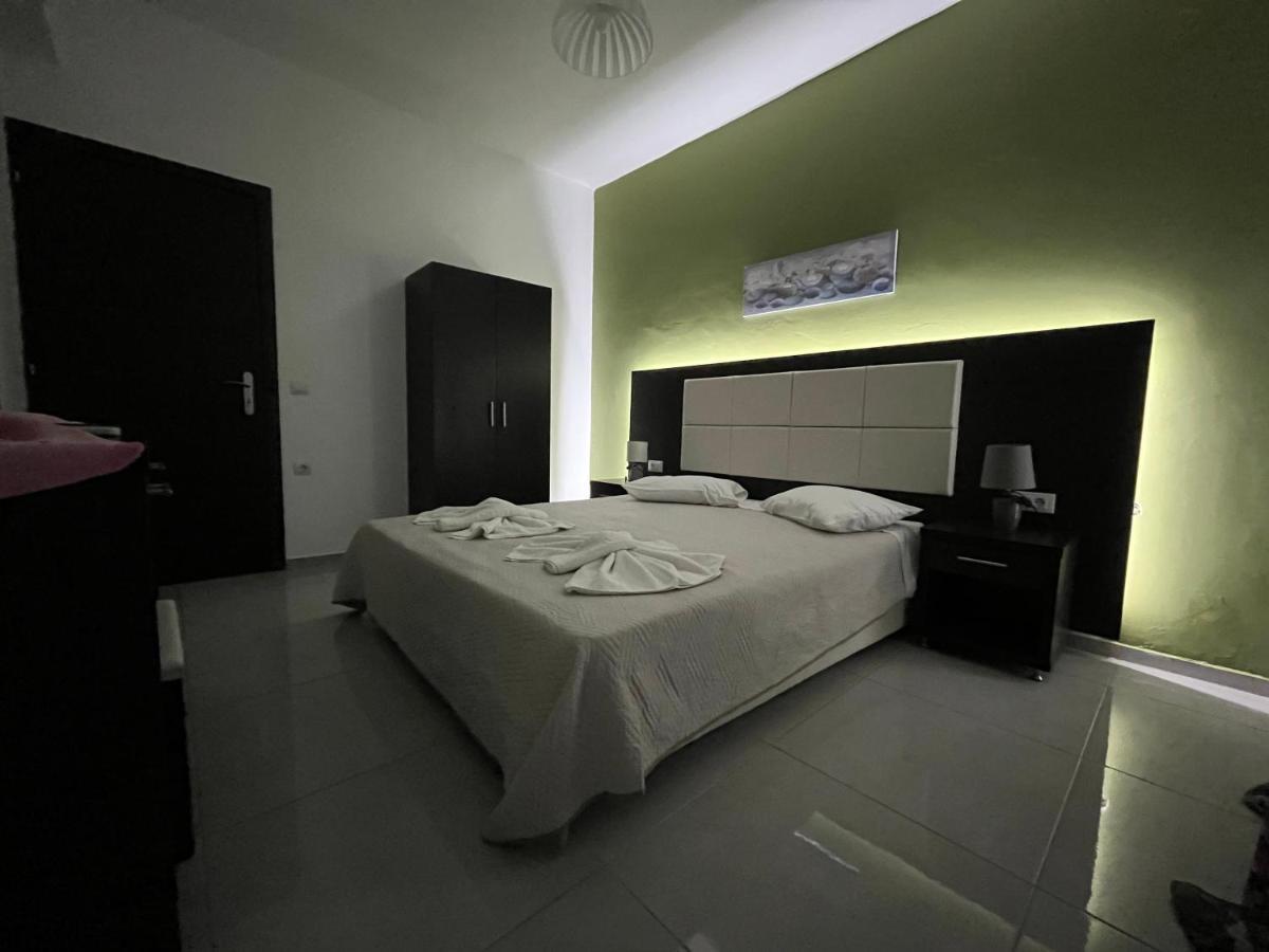 Villa Antonis Deluxe Apartments アモウディ エクステリア 写真