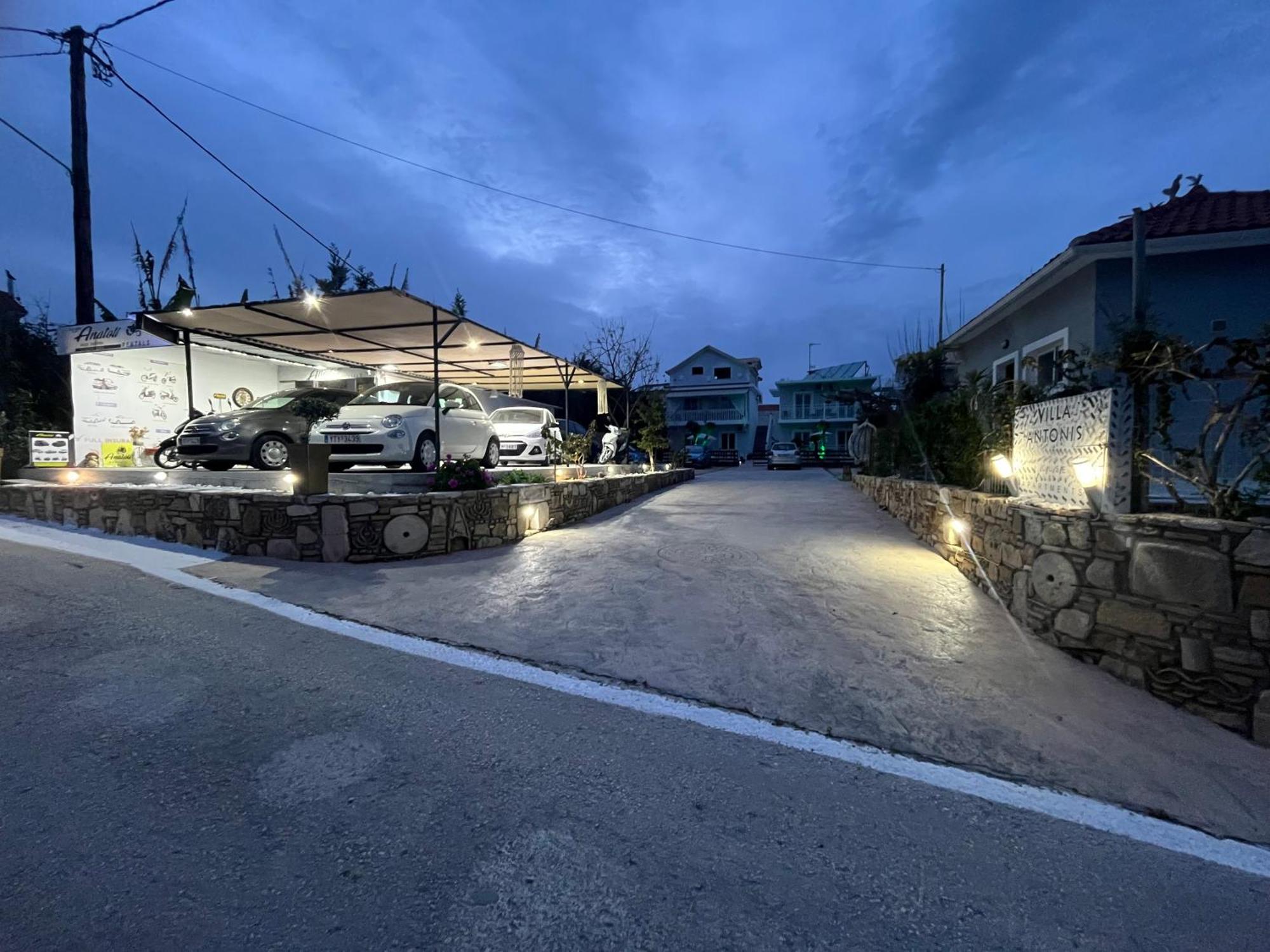 Villa Antonis Deluxe Apartments アモウディ エクステリア 写真
