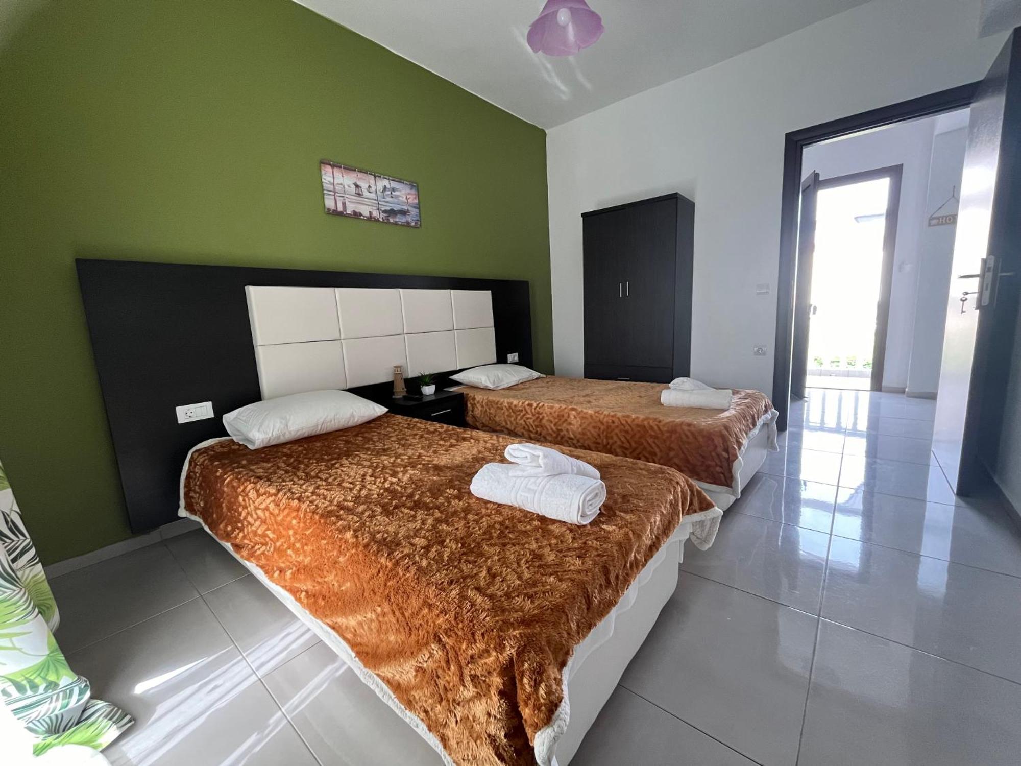 Villa Antonis Deluxe Apartments アモウディ エクステリア 写真