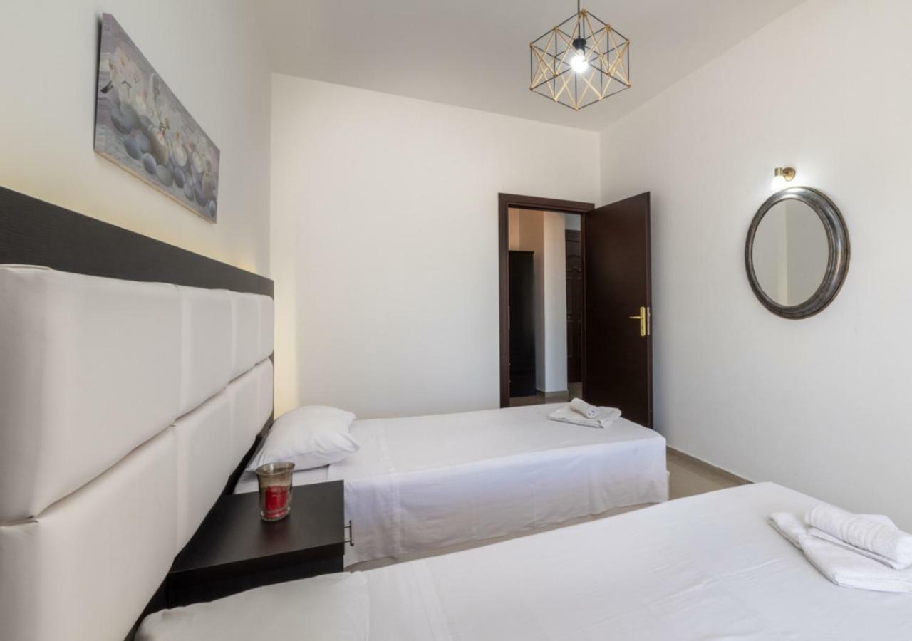 Villa Antonis Deluxe Apartments アモウディ エクステリア 写真