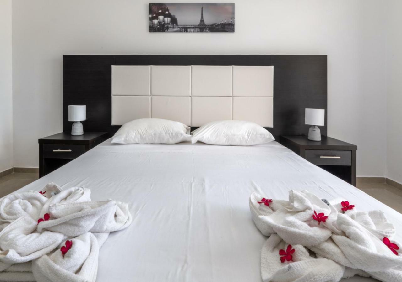 Villa Antonis Deluxe Apartments アモウディ エクステリア 写真