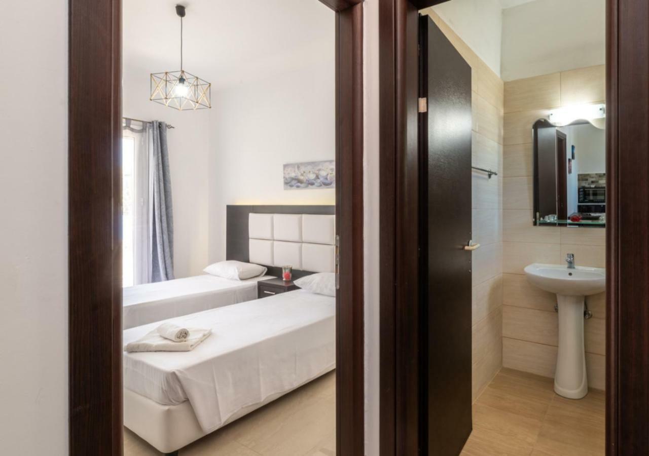 Villa Antonis Deluxe Apartments アモウディ エクステリア 写真