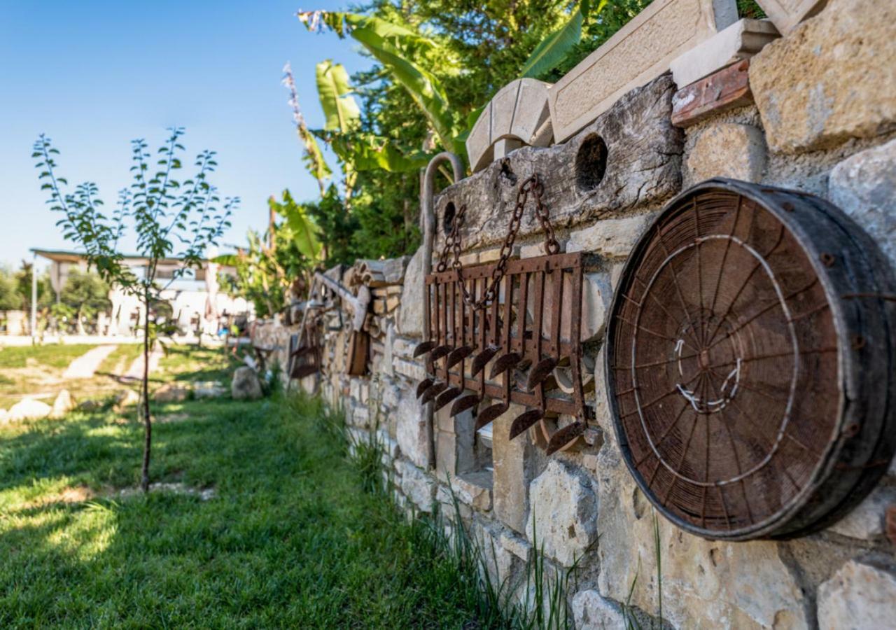 Villa Antonis Deluxe Apartments アモウディ エクステリア 写真