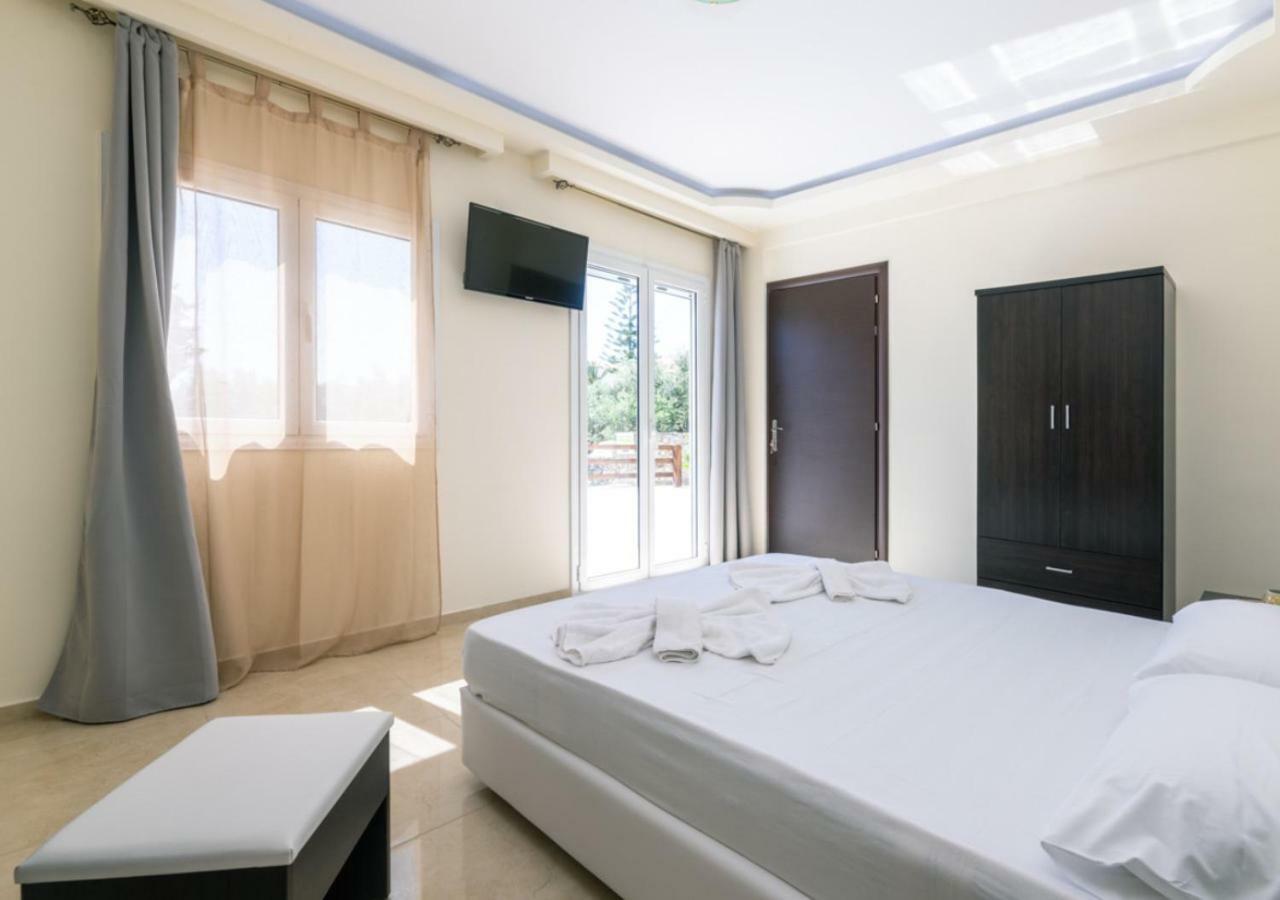 Villa Antonis Deluxe Apartments アモウディ エクステリア 写真