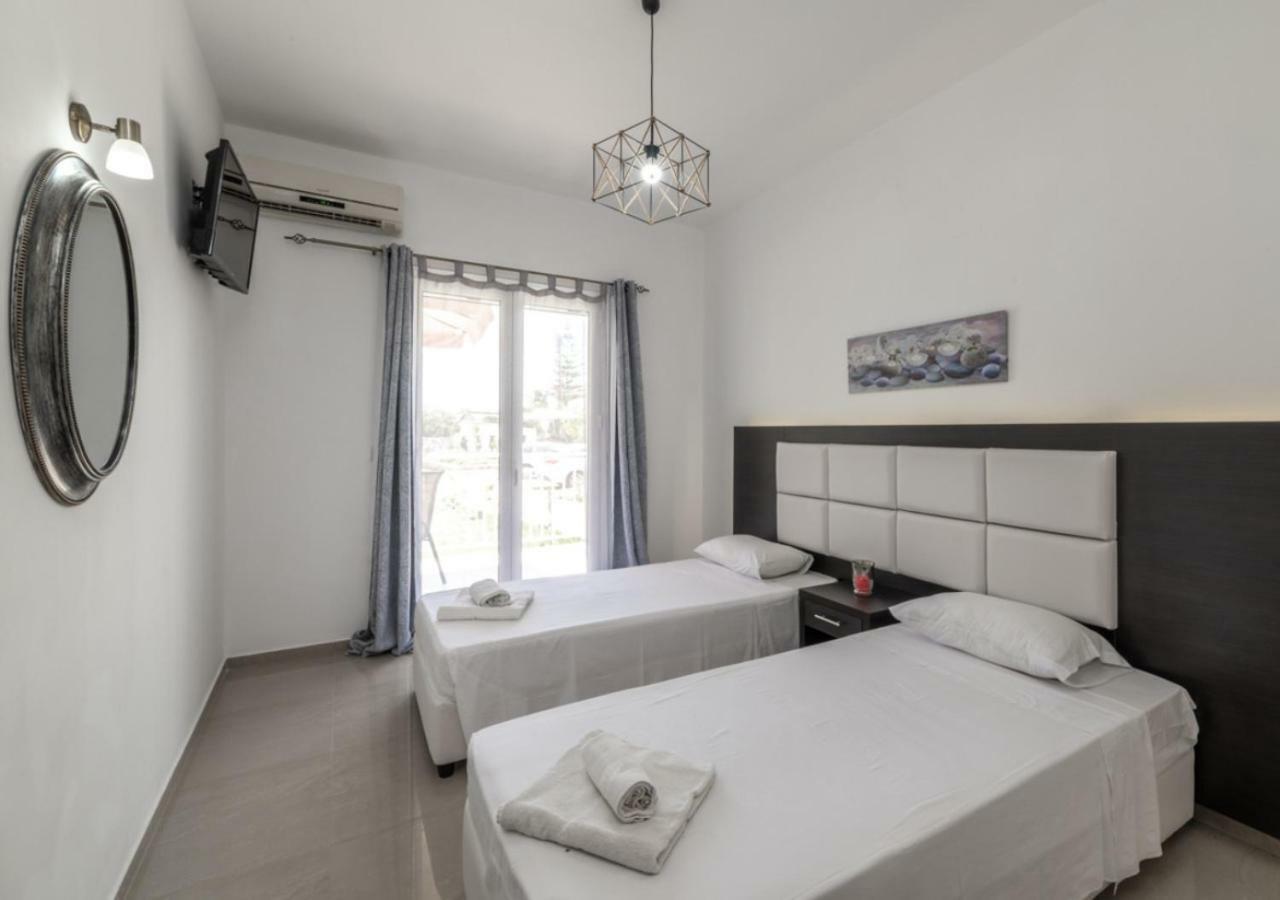Villa Antonis Deluxe Apartments アモウディ エクステリア 写真