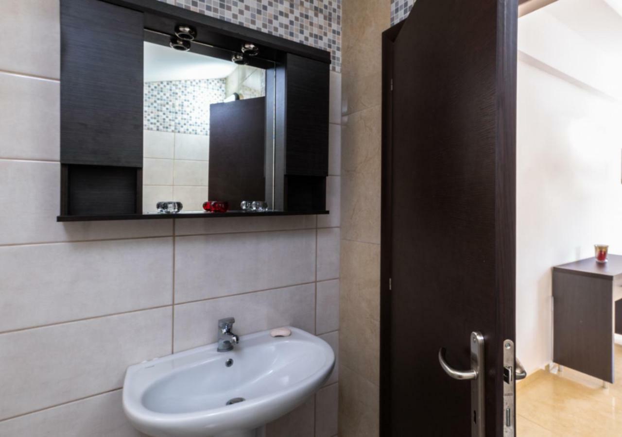 Villa Antonis Deluxe Apartments アモウディ エクステリア 写真