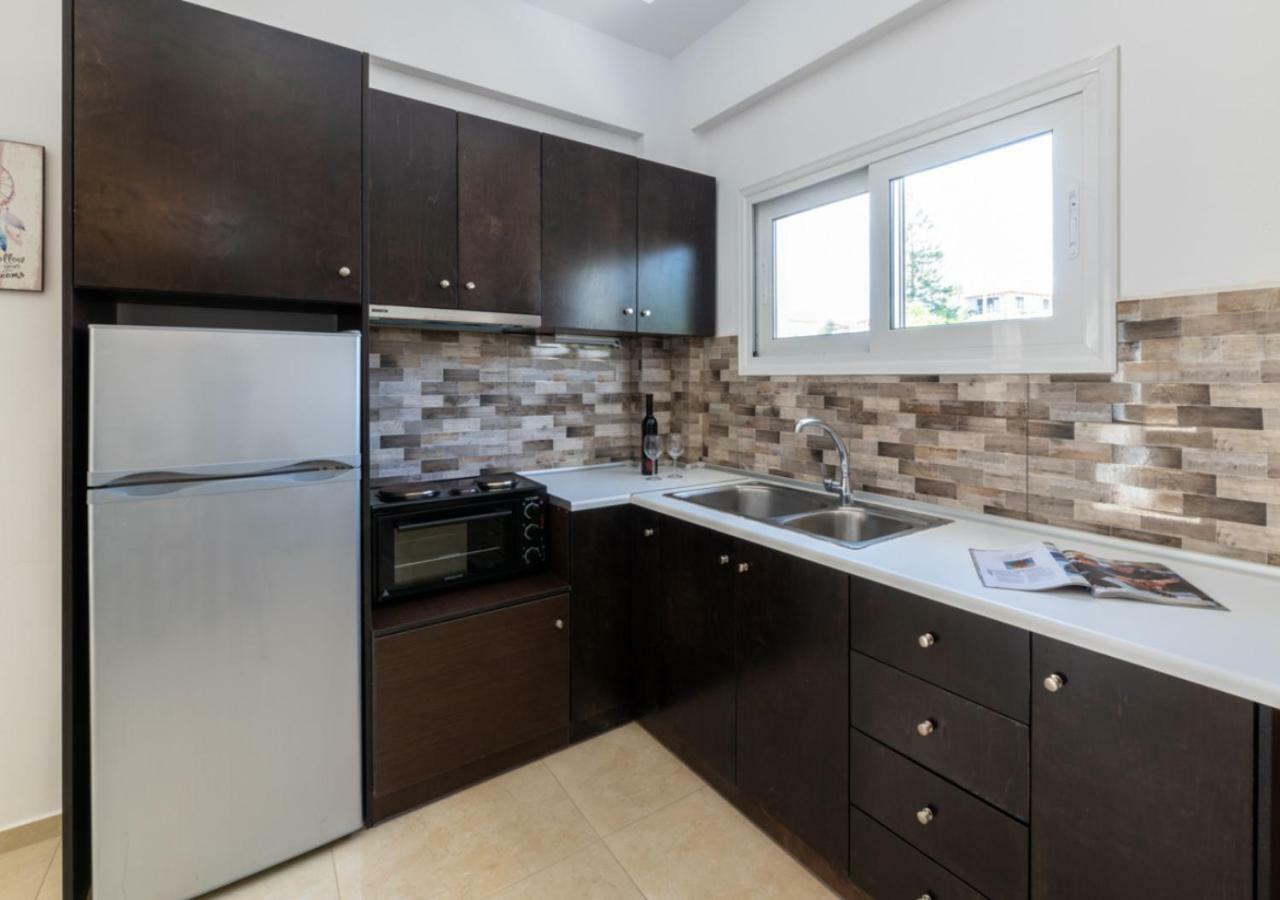 Villa Antonis Deluxe Apartments アモウディ エクステリア 写真