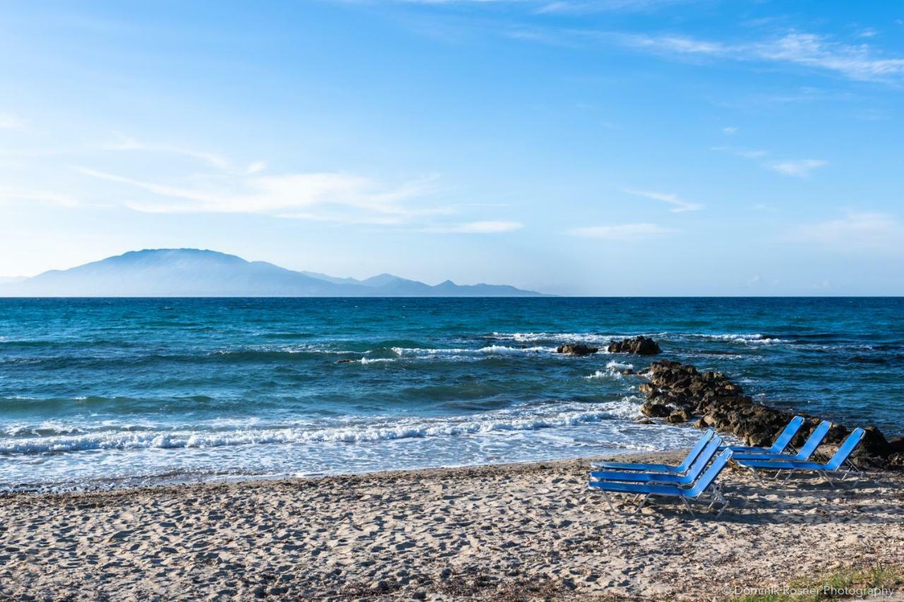 Villa Antonis Deluxe Apartments アモウディ エクステリア 写真